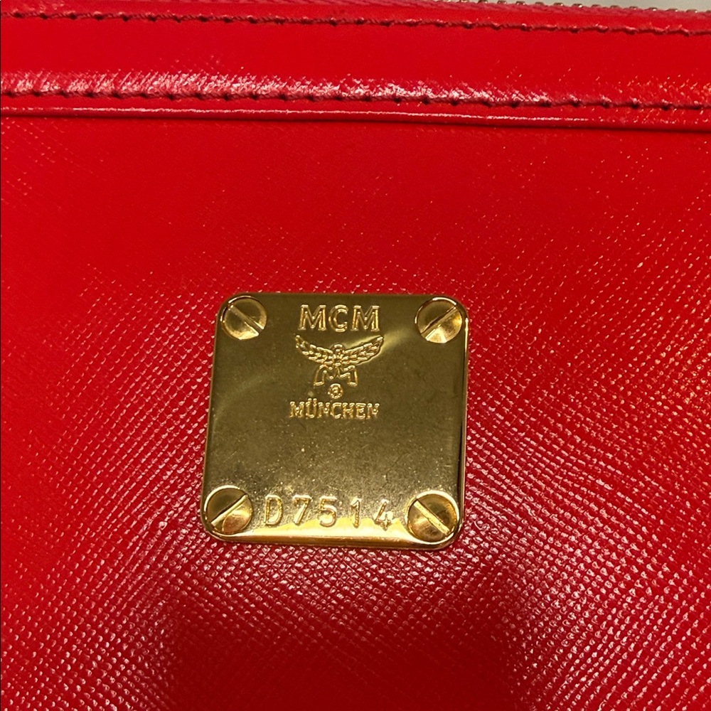 MCM Vintage Red Leather Shoulder Bag with Gold toned Chain - Picture 2 of 16